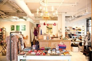 Guide to Washington, DC: Popular Stores for Accessories and Shoes