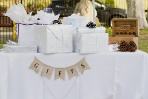 Wedding Survey Reveals 82 Percent of Newlyweds Sell Their Gifts Online