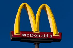 Nightclubs for 6-Year-Olds, “Game of Thrones” Prop Food, and a “Newsroom”/McDonald’s Mashup: Eating & Reading