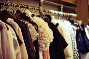 Fashion Agenda: Celebrity Makeup Artists, Trunk Shows, and a Personal Style Workshop