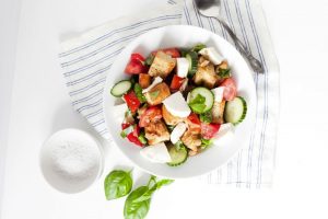 Healthy Recipe: Easy, Light Summer Panzanella Salad