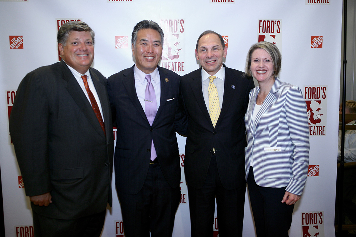 Home Depot’s Kent Knutson, Rep. Mark Takano, Sec. Robert McDonald, and Home Depot Foundation’s Shannon Gerber.
