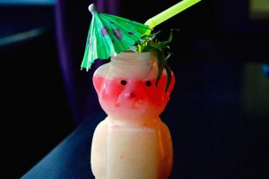 Try Béarnaise, Bouillabaisse-Inspired Drinks at Hank’s Cocktail Bar