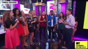 Guy Who Scheduled 6 Dates in One Night Was Kicked Out of Another Bar for Allegedly Hitting on All the Women