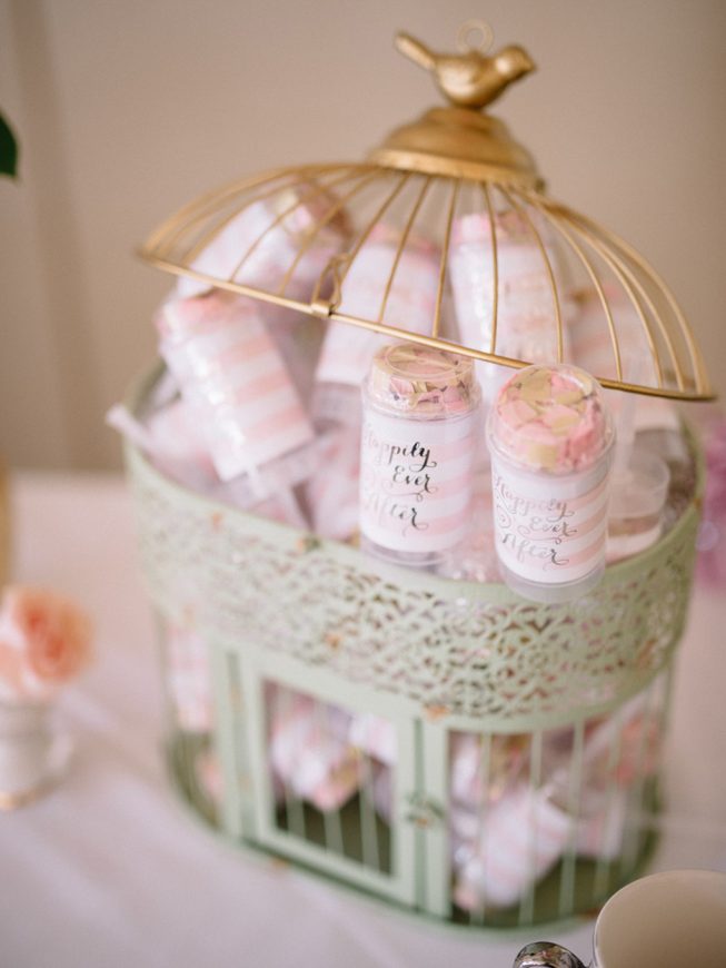 Trump National Golf Club | MiMi Ansari | Alexandra Friendly Tea Party Bridal Shower 16 Trump National Golf Club | MiMi Ansari | Alexandra Friendly Tea Party Bridal Shower Toilet Paper