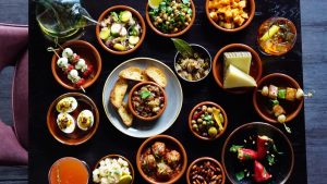 Drink Out of a Porron and Eat Gin & Tonic Sorbet at Michael Schlow’s New Spanish Pop-Up