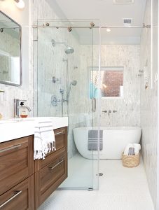 How to Maximize Space in a Cramped Rowhouse Bathroom