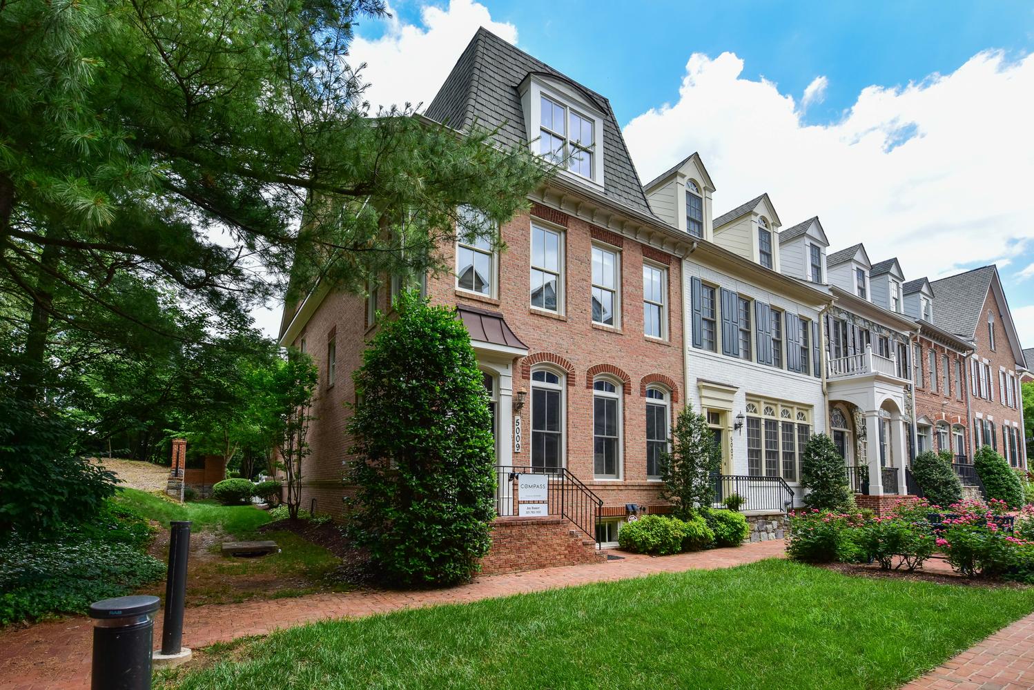 Get A Free Ride on A Private Plane If You Buy This Bethesda Townhouse