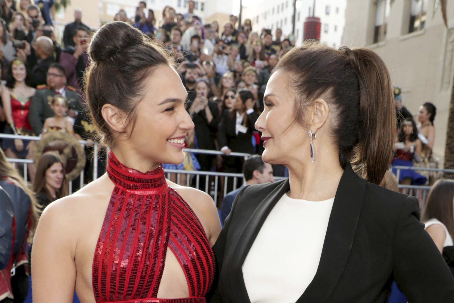 Lynda Carter Capitals