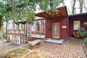 Sinatra Would Love This Maryland Neighborhood. But It Has Lots to Tell Us About Suburban Innovation.