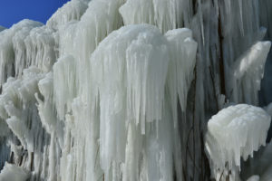 TSA Employees Are Back at Work. Too Bad There’s No Heat in the Ladies’ Bathrooms