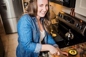 Kombucha, a Power Bowl, and Dark Chocolate: What a Dietitian and Body Image Coach Eats in a Day