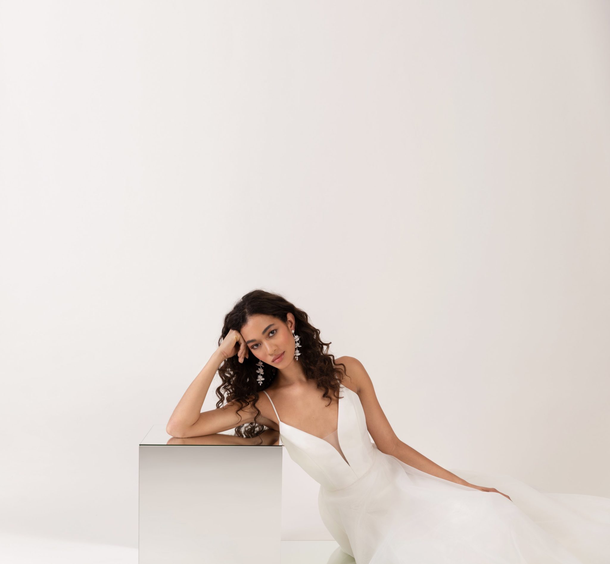 deep-v-neck-wedding-dresses