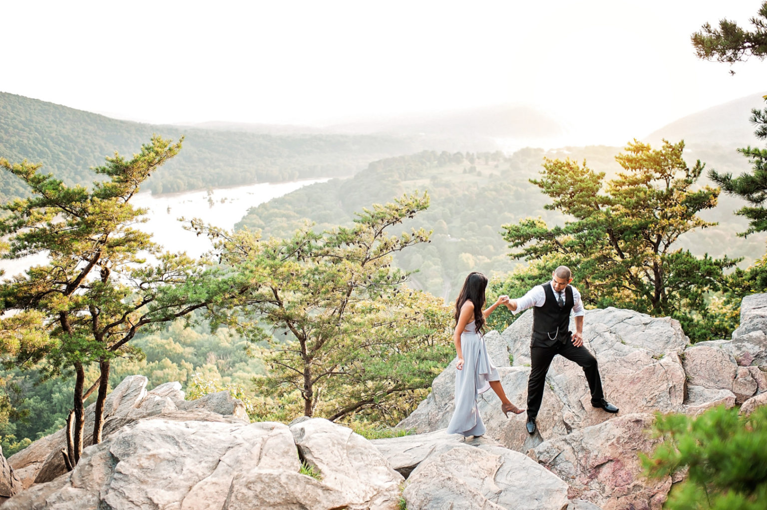 A_S_1001AnglesPhotography_MountainEngagementSessionMaryland6_big mountain-engagement-photos