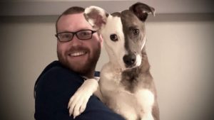 Meet the Guy Who AirDrops Pictures of His Dog to Red Line Passengers