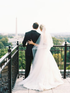 This Couple Used Blue and White Ginger Jars to Inspire the Decor of Their Hay-Adams Wedding