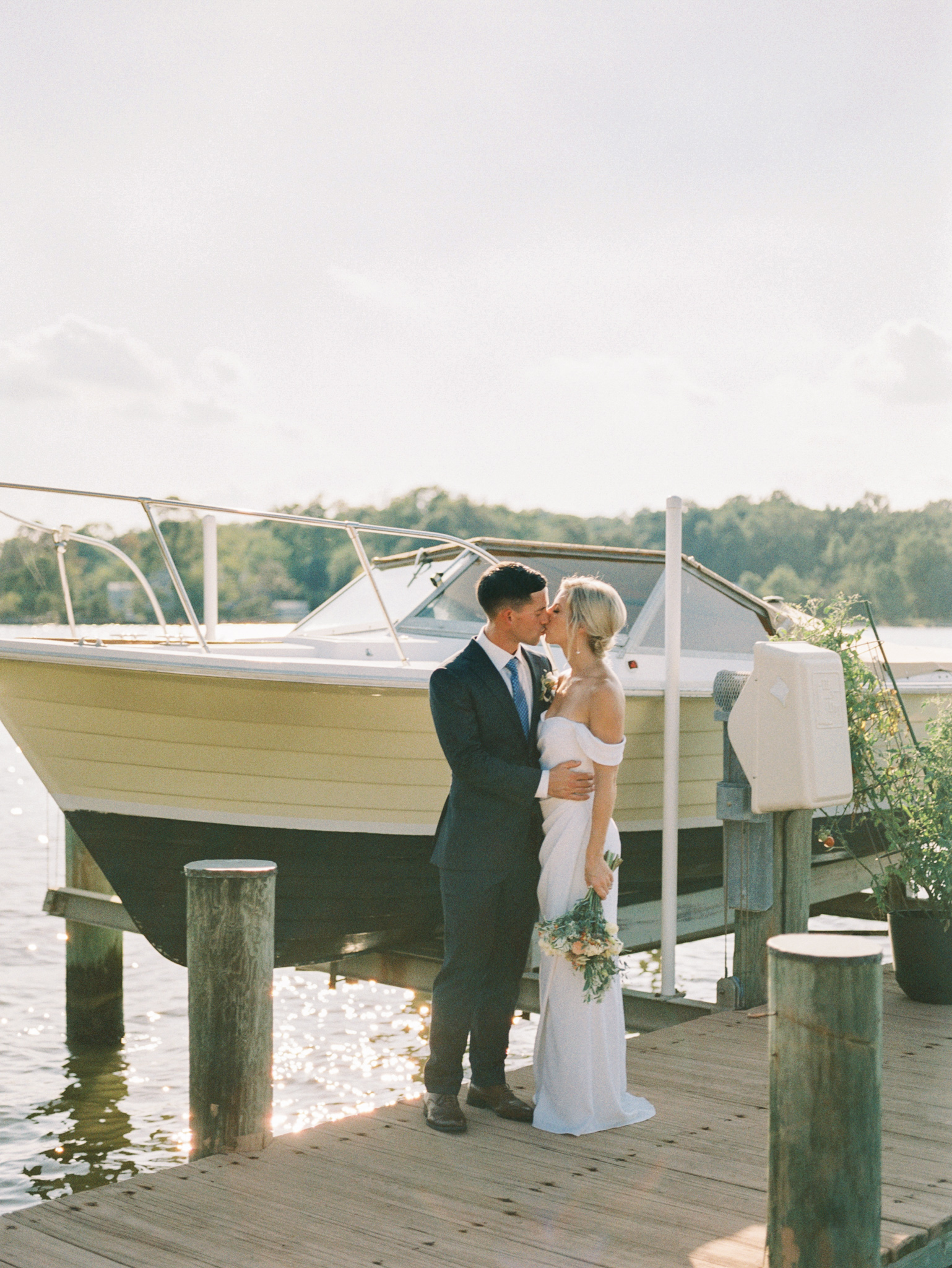 Gray_Joiner_e. losinio photography_annapolis-maryland-waterfront-elopement-278