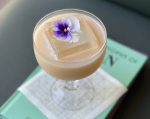 A Classy Cocktail Bar Serving Gin, Caviar, and Potato Chips Opens on Capitol Hill