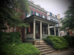 Trumpie Attorney Sidney Powell Has a New Office in Old Town