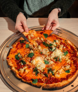 DC’s Latest Pizza Obsession: Thin, Crunchy Tavern Pies