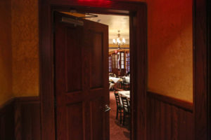 The Ultimate Restaurant Amenity for Washington VIPs? The Secret Back Door.