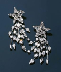 StarlightEarringsinCrystalALT_1400x StarlightEarringsinCrystalALT_1400x