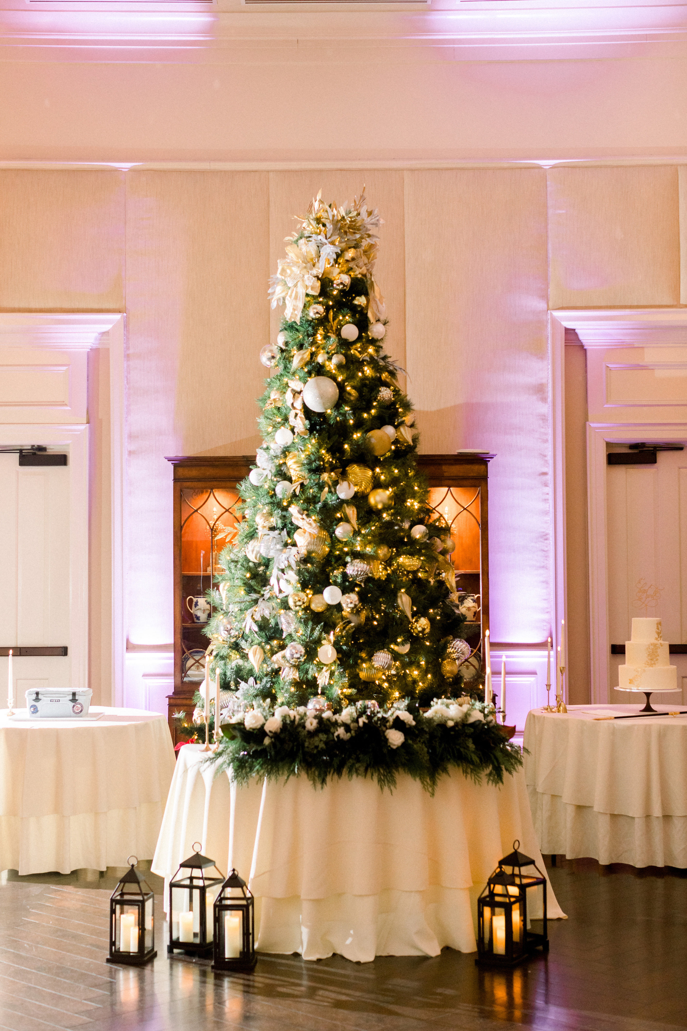 H&S Classic DC Christmas Wedding