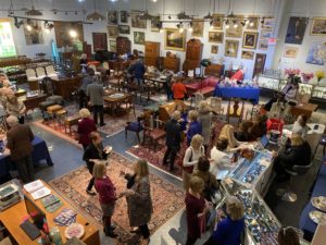 Why One Virginia Auction House Keeps Getting Notable Stuff