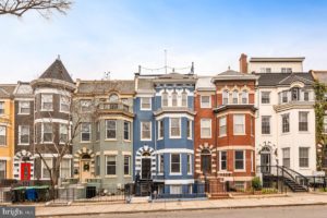 Shower Pee-ers, We’ve Found the Perfect House for You