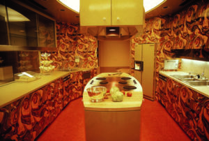 Check Out These Notable Retro Kitchens