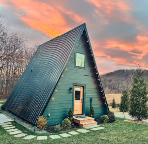 These 8 Tiny Homes for Rent Near DC Are Giving Major Cozy Fall Vibes