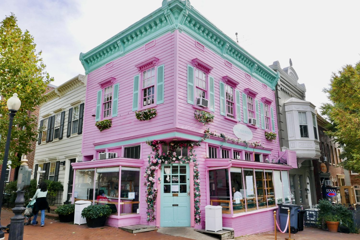 Call Your Mother Georgetown's exterior.