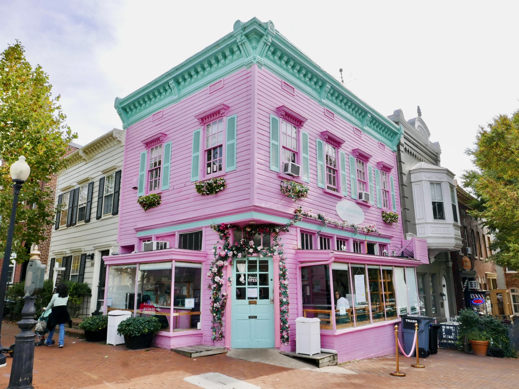 Call Your Mother Georgetown's exterior.