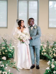 A Circular Ceremony Made This Wedding at the Showroom Feel More Intimate