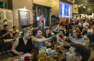 How Union Pub Became the Hill’s Favorite Hangout