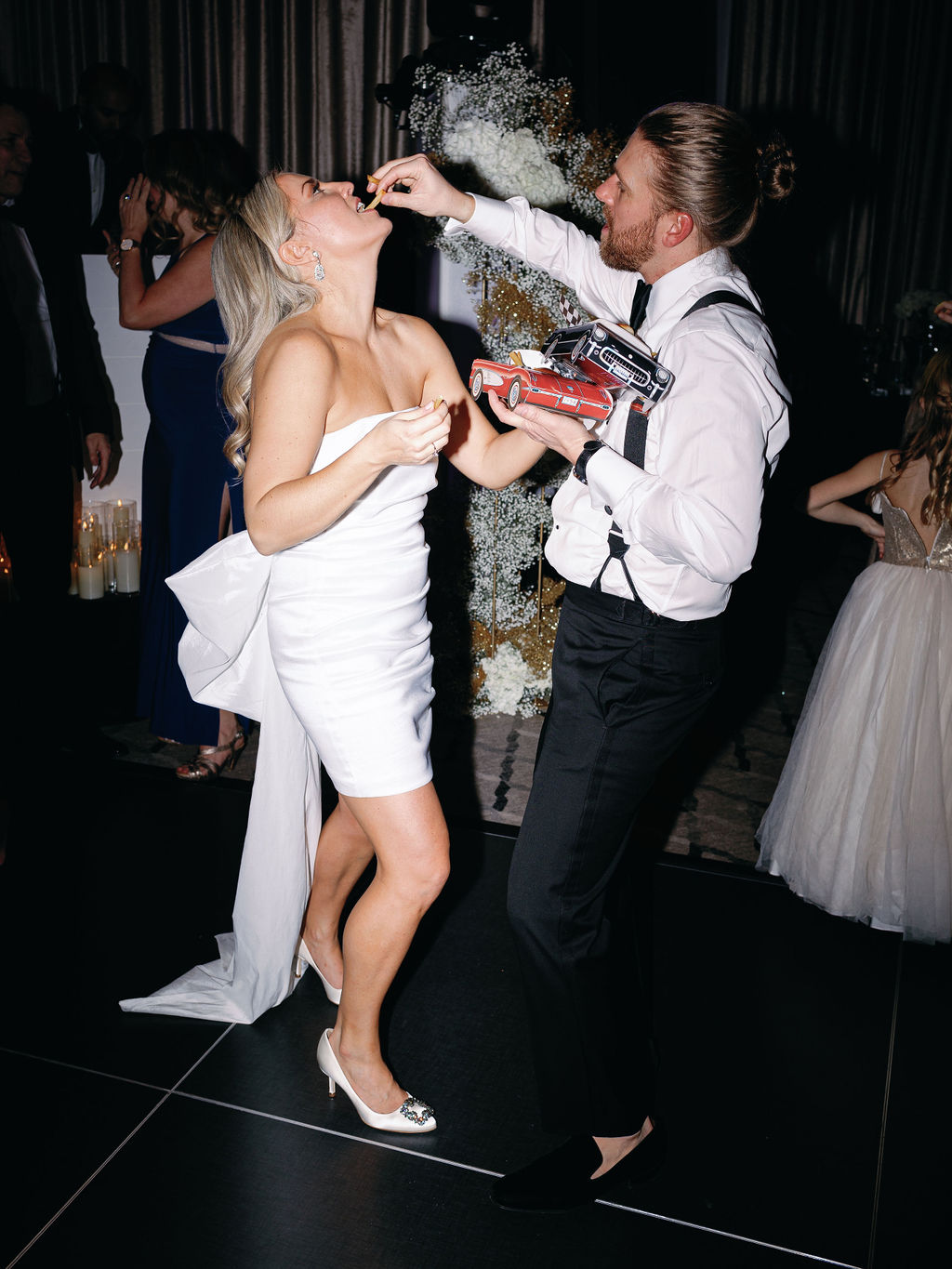 Sneaks-109 Sneaks-109