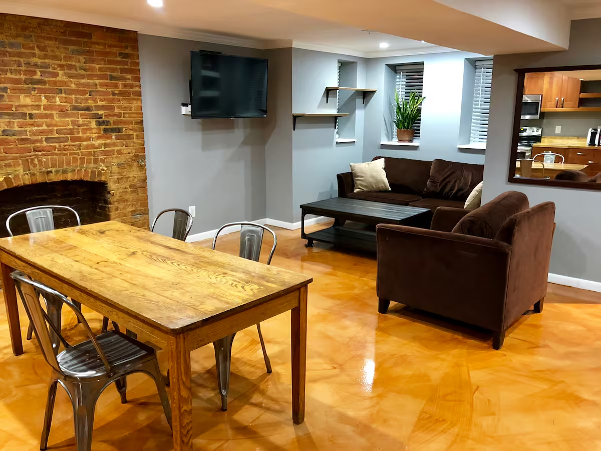 2BR1BA Pride Airbnb Dupont 2BR1BA Pride Airbnb Dupont