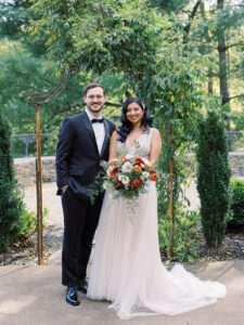 A Monet Painting Inspired the Design of This Wedding Featuring Sikh and Jewish Traditions