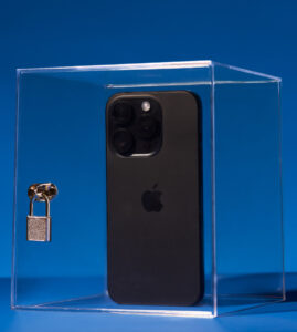 Meet the DC Tech CEO With a Flip Phone and No Social Media